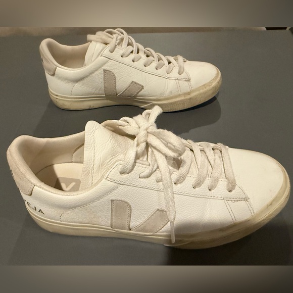 Veja Campo Leather Sneakers Size 39/ US 8 in White Natural Suede - Picture 9 of 11